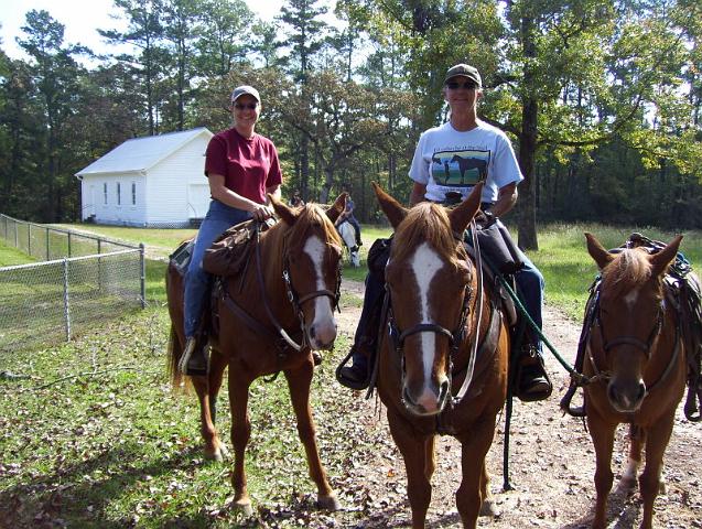 14-Jayne, Cindy & 3 Red Horses.jpg